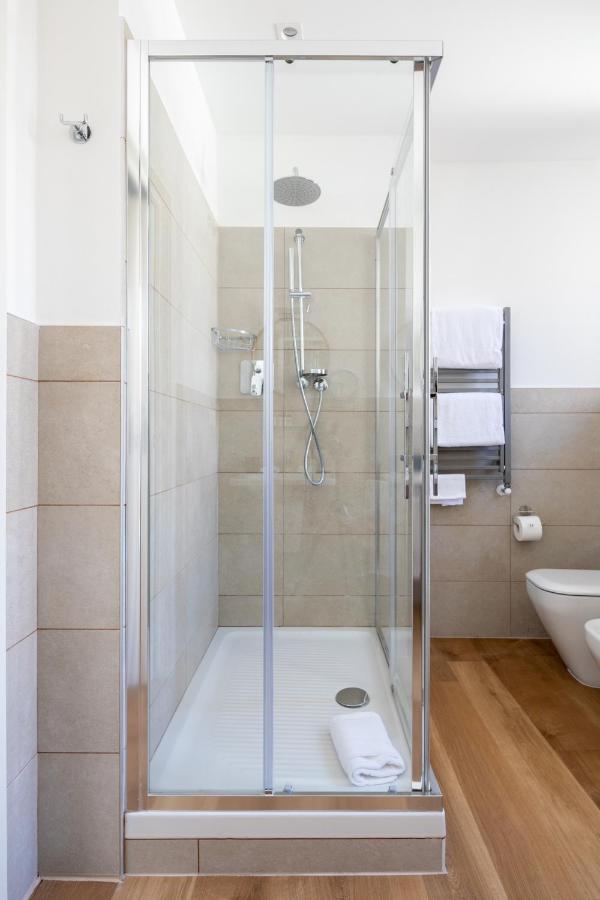 Vis A Vis Apartments Trieszt Kültér fotó