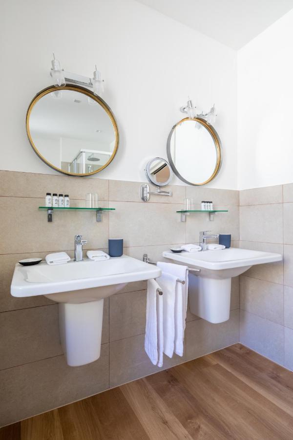 Vis A Vis Apartments Trieszt Kültér fotó